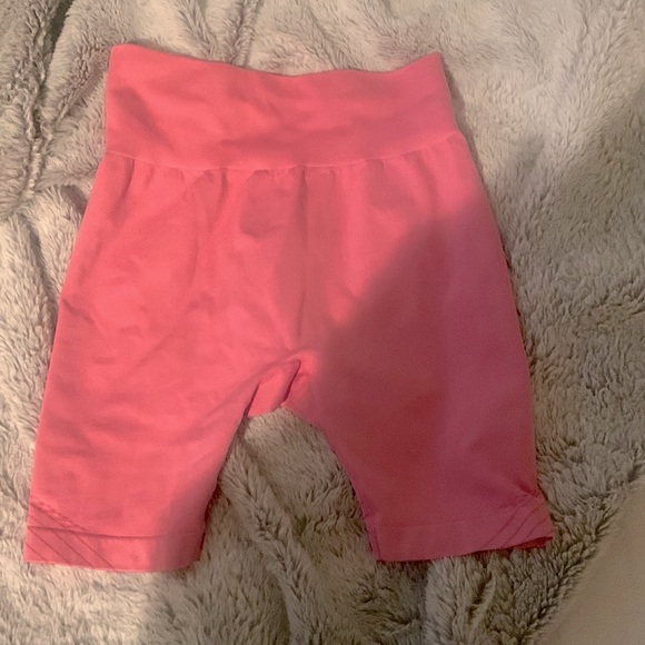 gym Shorts - Picture 1 of 3